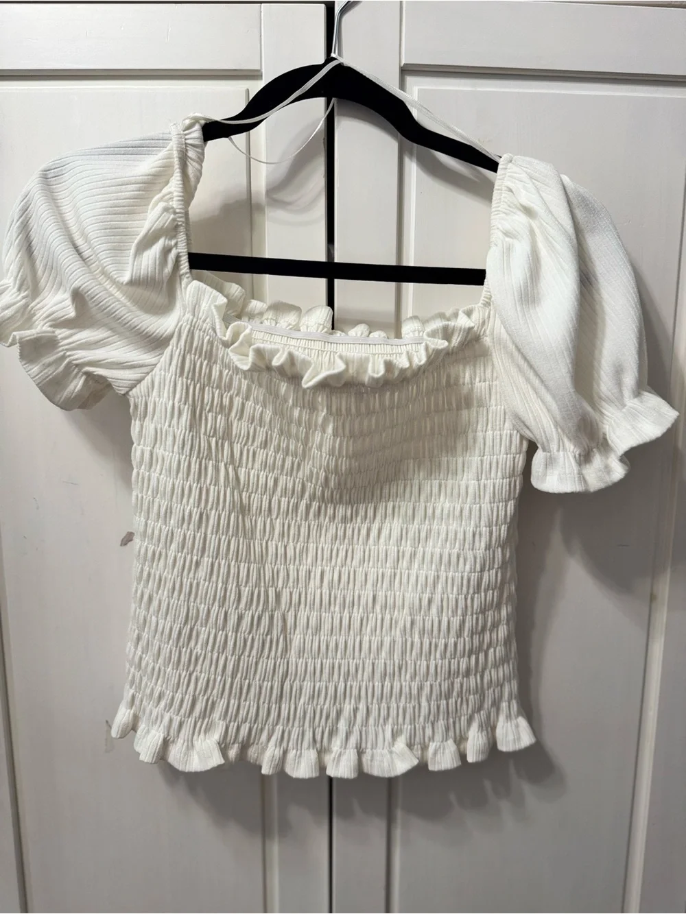 ASTR The Label Mason White Smocked Puff Sleeve Crop Top L